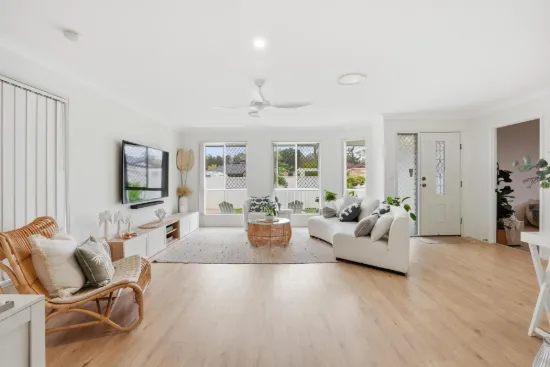 33 Ottelia Drive, Elanora, Qld 4221