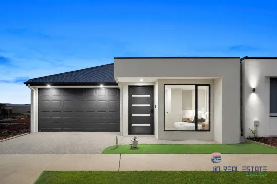 33 Parklea Way, Thornhill Park, Vic 3335