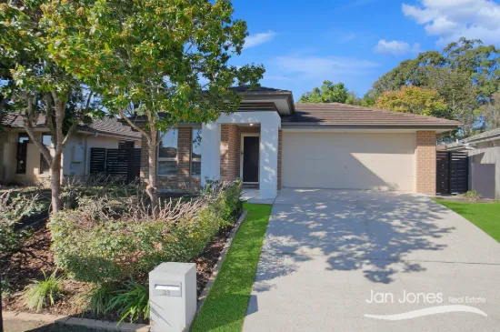 33 Peggy Road, Bellmere, Qld 4510