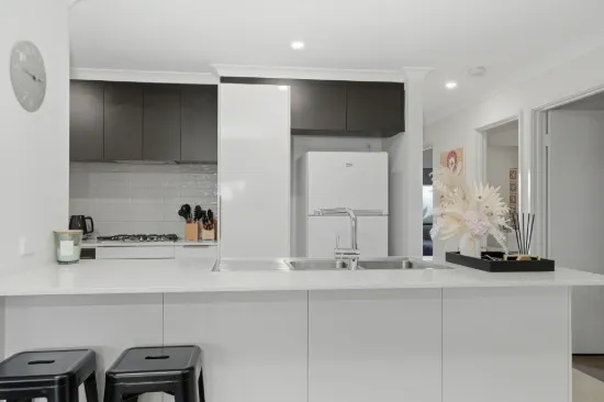 33 Plunkett Turn, Canning Vale, WA 6155-Image