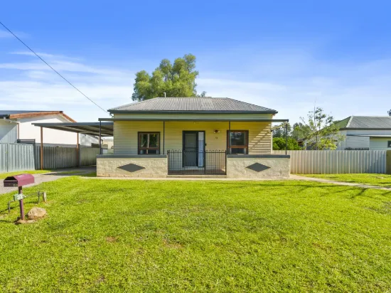33 Ramsay Street, Corowa, NSW 2646