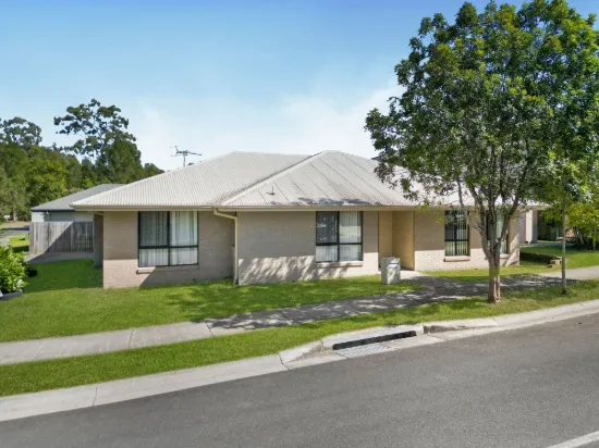 33 Ravensbourne Circuit, Waterford, Qld 4133