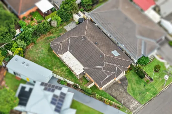 33 Robin Crescent, Woy Woy, NSW 2256