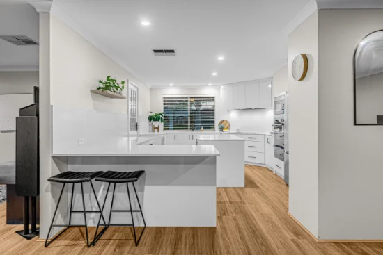 33 Roebuck Avenue, Canning Vale, WA 6155
