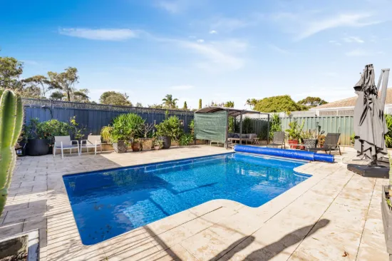 33 Roseheath Boulevard, Kiara, WA 6054