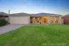 33 Sandalwood Grove, Carrum Downs, Vic 3201
