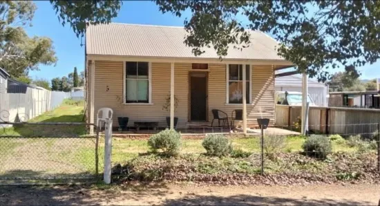 33 Sixth Street, Quorn, SA 5433