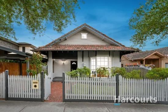 33 Tamar Grove, Oakleigh, Vic 3166
