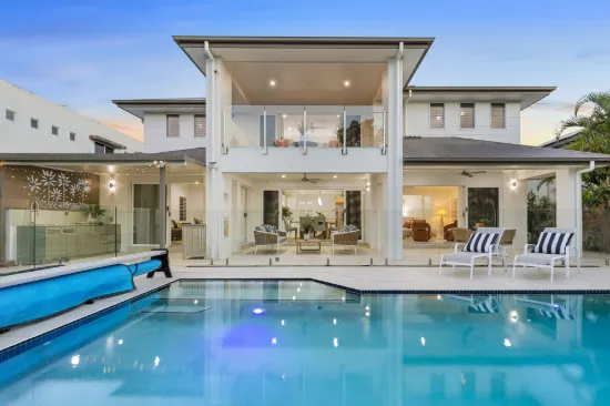 33 The Peninsula, Helensvale, Qld 4212