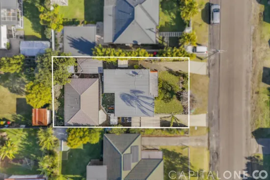 33 Vernon Avenue, Gorokan, NSW 2263