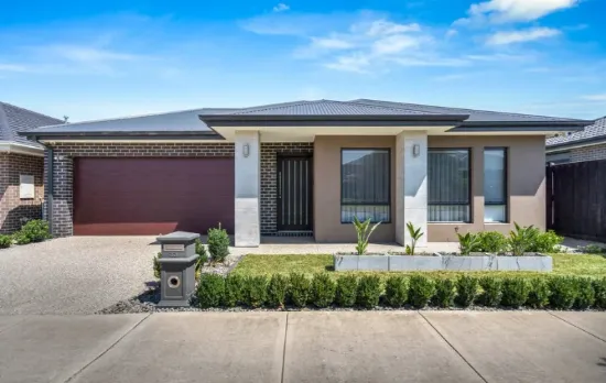 33 Weymouth Circuit, Donnybrook, Vic 3064