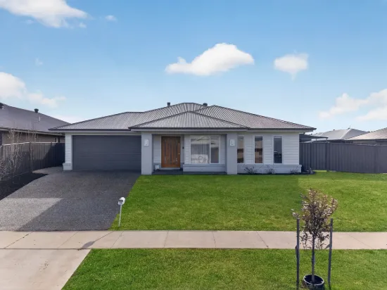 33 Wiggins Avenue, Maffra, Vic 3860
