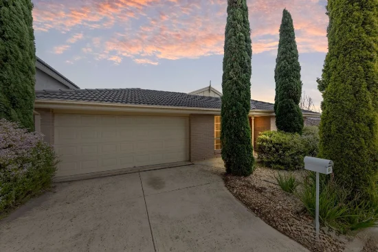 33 Wild Cherry Avenue, Pakenham, Vic 3810