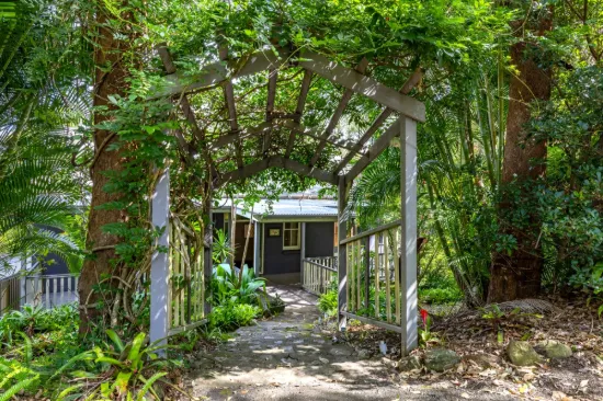 330 Hunchy Road, Hunchy, Qld 4555