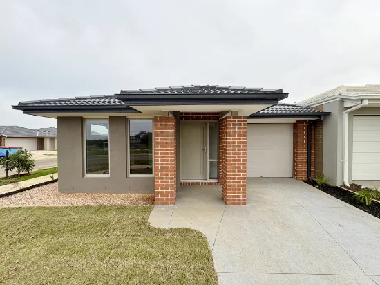 34-36 Buttercup Crescent, Armstrong Creek, Vic 3217