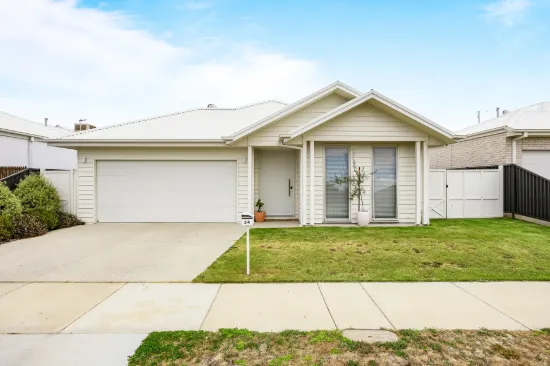 34 Aquiver Terrace, Miners Rest, Vic 3352