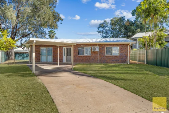34 Dawn Crescent, Emerald QLD 4720 - For Rent
