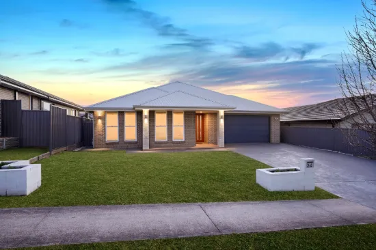 34 Highland Crescent, Thirlmere, NSW 2572
