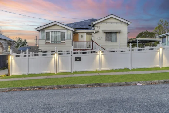 34 Macquarie Street, Silkstone, Qld 4304