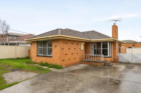 34 Military Road, Avondale Heights, Vic 3034