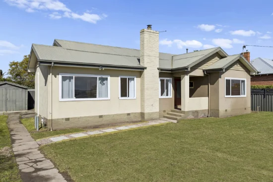 34 Moore Street, Colac, Vic 3250