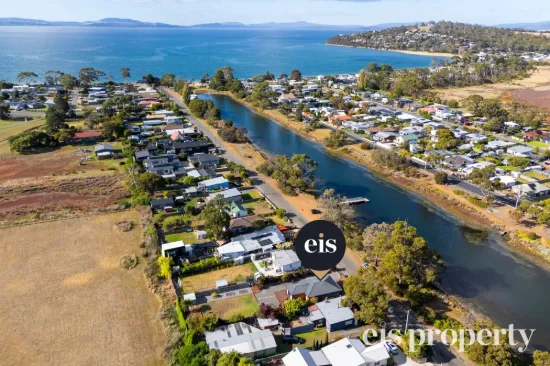 34 North Terrace, Lauderdale, Tas 7021