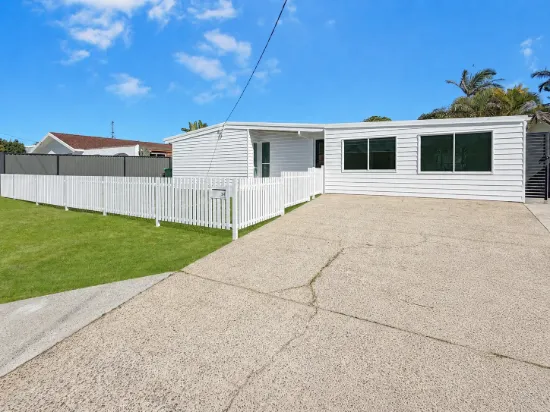 34 Parari Street, Warana, Qld 4575