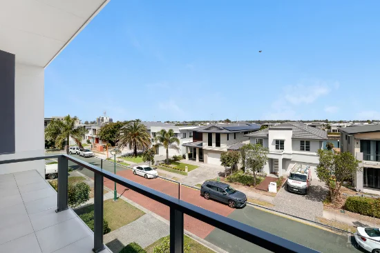 34 Park Cove Boulevard, Hope Island, Qld 4212 - For Sale