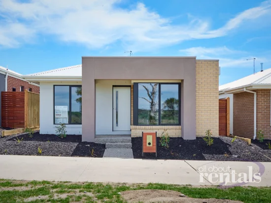34 Precinct Walk, Clyde North, Vic 3978 - For Rent