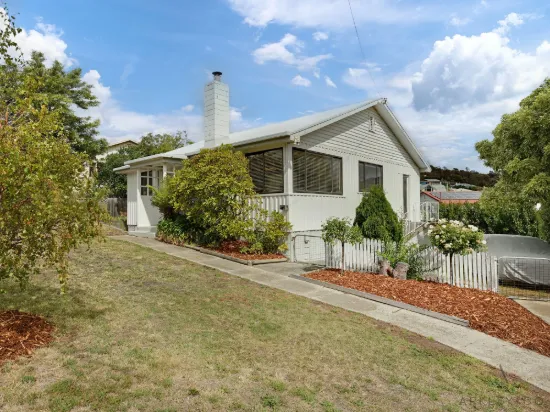 34 Riawena Road, Montagu Bay, Tas 7018