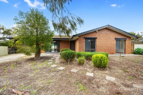 34 Trinity Road, Morphett Vale, SA 5162 - For Rent