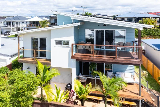 34 Wilson Esplanade, Redland Bay, Qld 4165