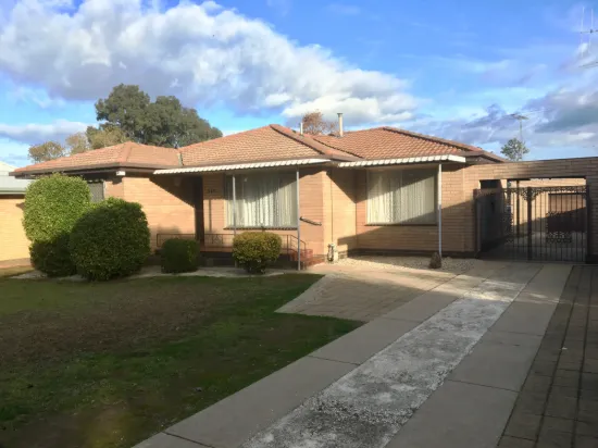 349 Cheyanne Drive, Lavington, NSW 2641