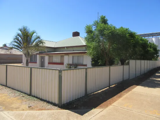 35 & 37 Carter street, Three Springs, WA 6519