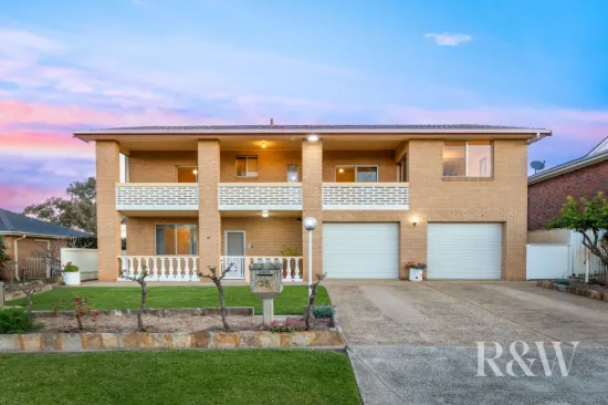 35 AKUNA AVENUE, Bradbury, NSW 2560