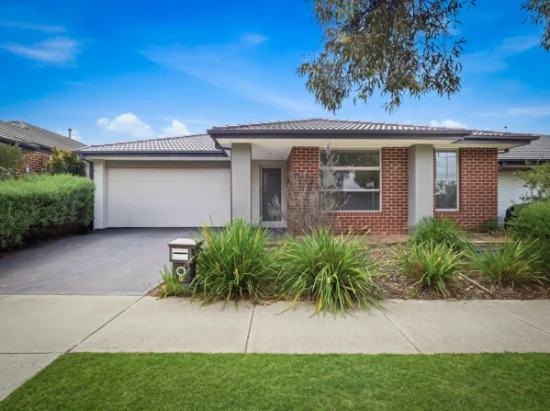 35 Allunga Way, Werribee, Vic 3030 - For Rent