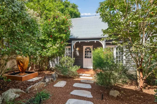 35 Argyle Street, Seventeen Mile Rocks, Qld 4073