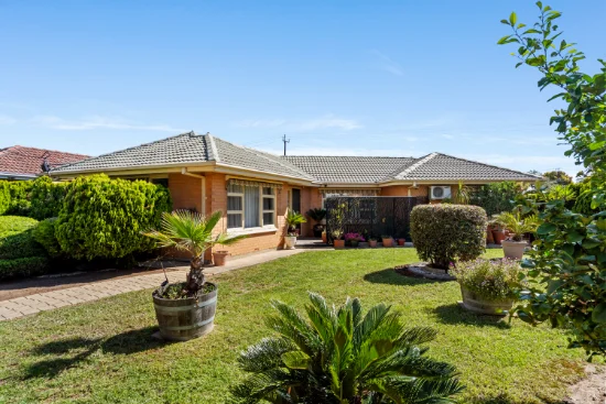 35 Augusta Street, Hillcrest, SA 5086