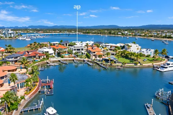 35 Brittanic Crescent, Sovereign Islands, Qld 4216