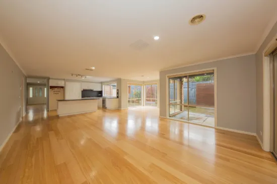 35 Cunneen Crescent, Berwick VIC 3806-Image
