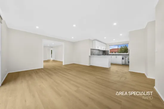 35 Godwin Crescent, Cranbourne North, Vic 3977