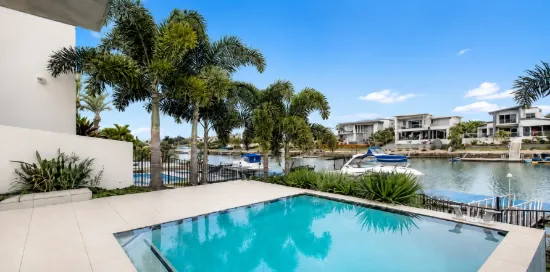 35 Harbourvue Court, Helensvale, Qld 4212