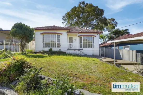 35 Harcourt Avenue, East Hills, NSW 2213