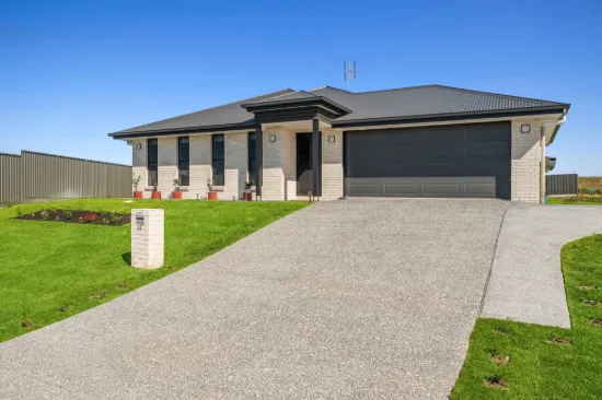 35 Mcatee Circuit, Woolmar, Qld 4515