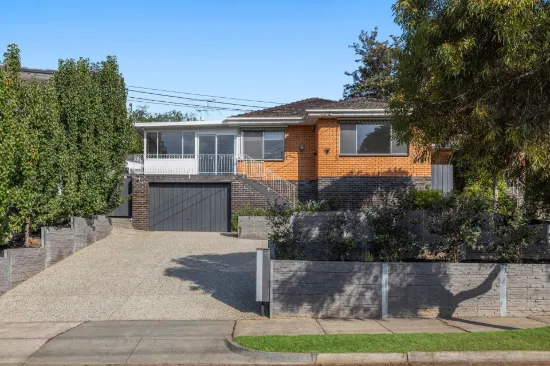 35 Strathnaver Avenue, Strathmore, Vic 3041