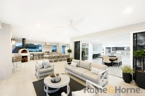 35 Twin Creeks Drive, Luddenham, NSW 2745-Image