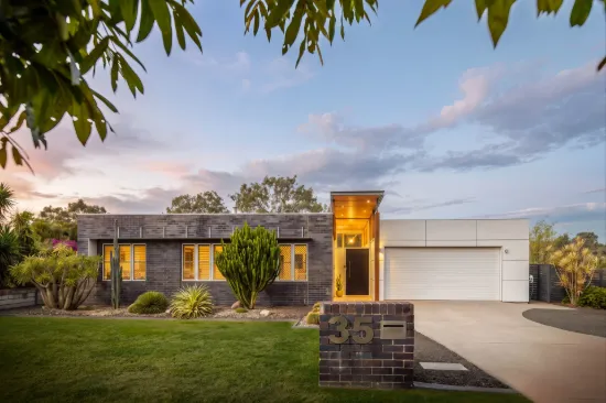 35 Waterfront Drive, Karalee, Qld 4306