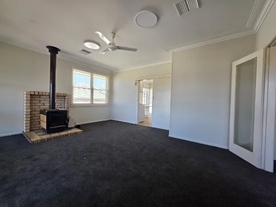 351 Stewart Street, Bathurst, NSW 2795