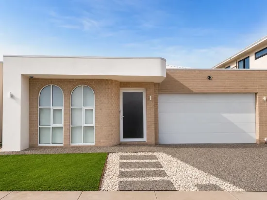 353 Marathon Boulevard, Mickleham, Vic 3064