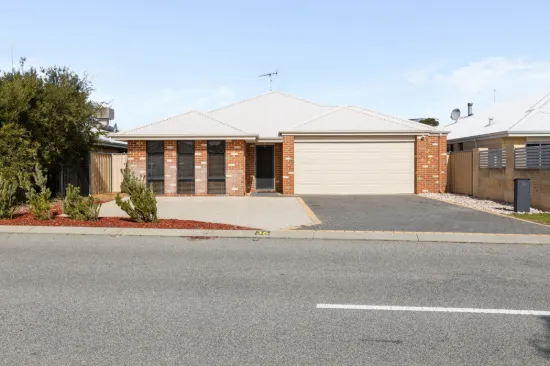 36 Blackwood Meander, Yanchep, WA 6035